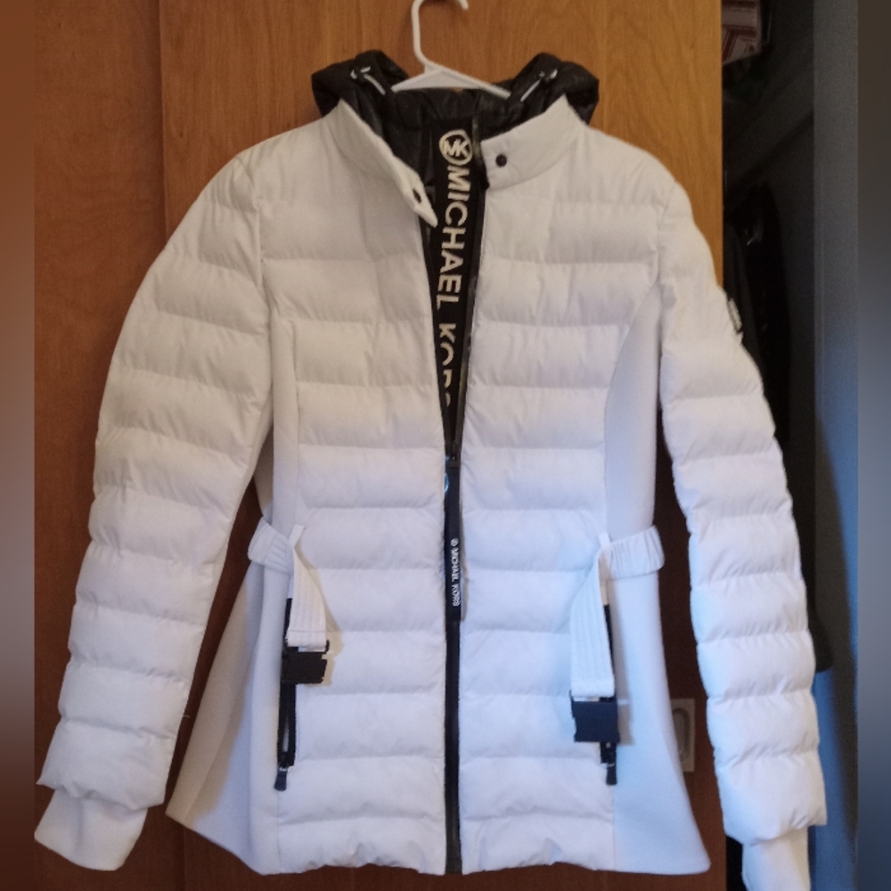 Beautiful Brand New White Michael Kors Jacket.